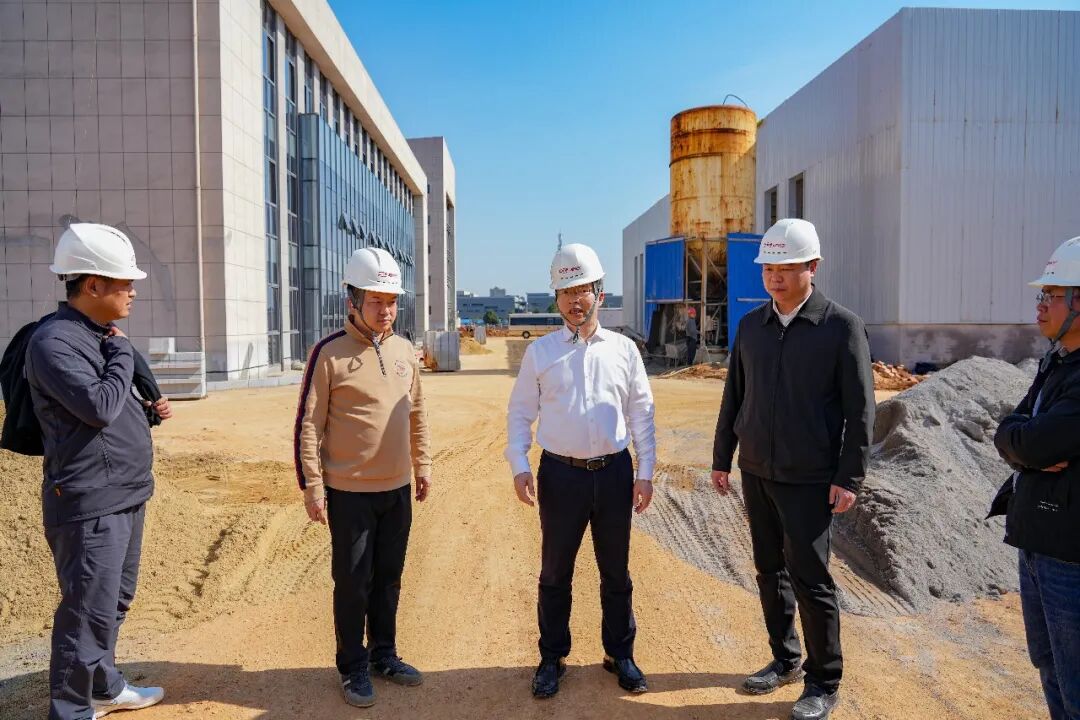 ��־���ʶ�˫���ֳ�����԰���ص���Ŀ����